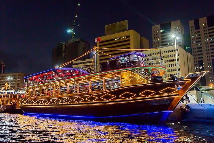 Moonlit Dhow Dinner on Dubai Creek: Evening Cruise with Tanura Show