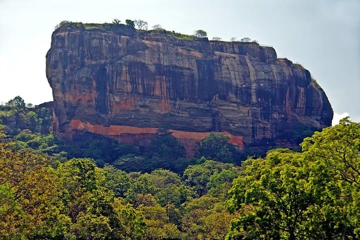 Sigiriya Lion Rock and Dambulla Cave Temples — Full-Day Tour from Colombo