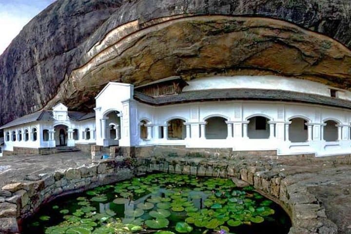 Sigiriya Lion Rock and Dambulla Cave Temples — Full-Day Tour from Colombo photo 2