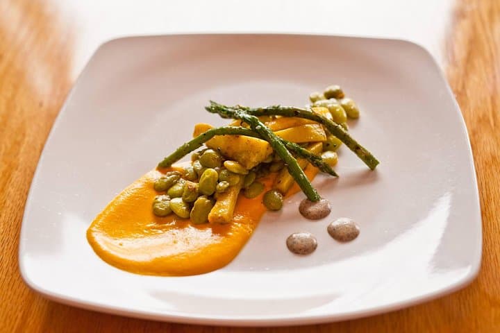 Charleston Farm-to-Table Chef's Challenge & Market-to-Table Walking Tour