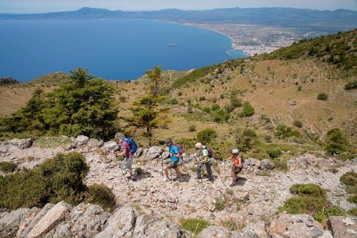 Summit Kalathi: Hiking Above Kalamata for Messinian Gulf Views