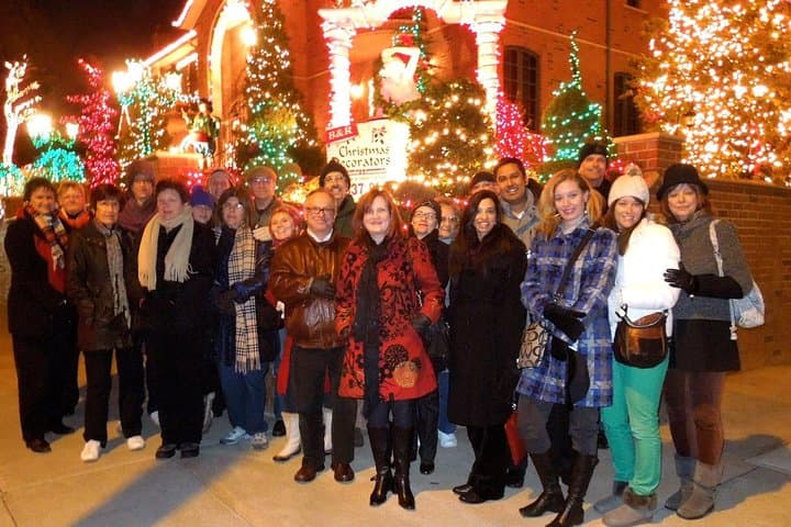 Dyker Heights Christmas Lights Tour: Brooklyn's Over-the-Top Holiday Parade photo 2