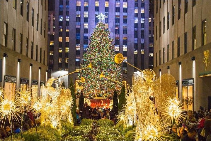 Christmas in New York Private Holiday History Walking Tour
