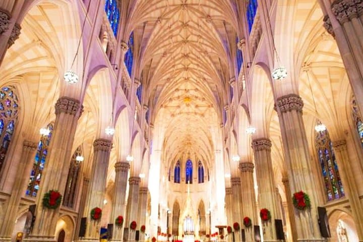 Christmas in New York Private Holiday History Walking Tour photo 3