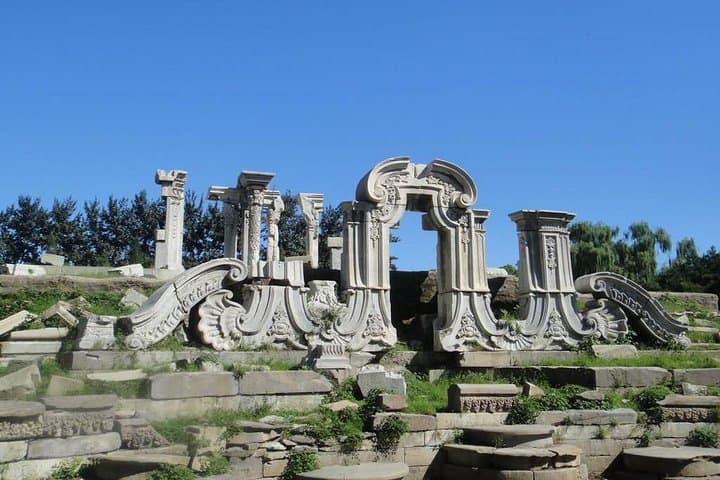 Beijing Private Day Tour: Summer Palace & Old Summer Palace All-Inclusive