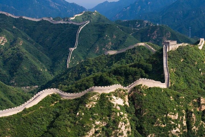 Badaling Great Wall & Longqing Gorge: Private Beijing Day Tour with Cable Car and Boat
