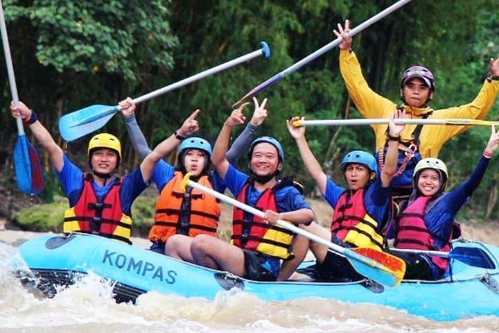 Elo River Rafting: 12‑km Whitewater Adventure from Yogyakarta photo 3