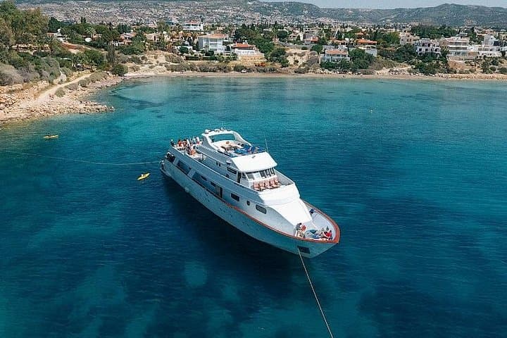 Ocean Flyer VIP Cruise from Paphos: Luxury Full-Day West Coast Yacht Experience