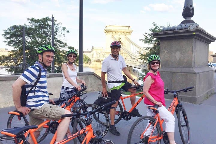 Sunset Bike Tour Along the Danube to Margaret Island in Budapest photo 2