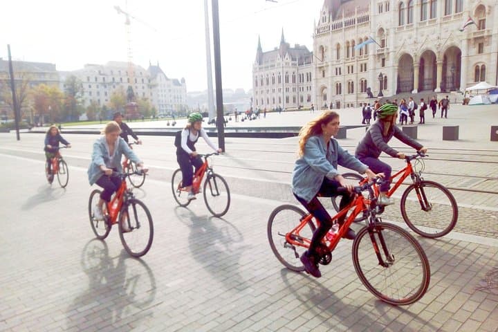 Sunset Bike Tour Along the Danube to Margaret Island in Budapest photo 5