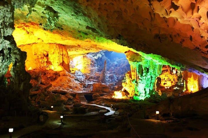Overnight Halong Bay Cruise: Kayak, Hike and Explore Sung Sot Cave photo 6