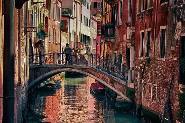 3-Hour Venice Walking Tour: St. Mark’s, Rialto & Hidden Canals photo 6