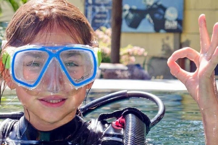 PADI Bubblemaker Hurghada: Kids' First Scuba Experience in the Red Sea photo 2