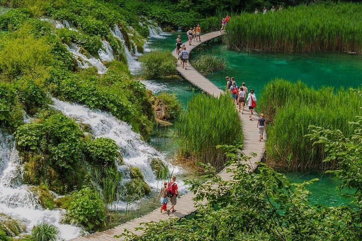 Dubrovnik to Plitvice Day Trip — Full-Day Visit to Plitvička Jezera National Park