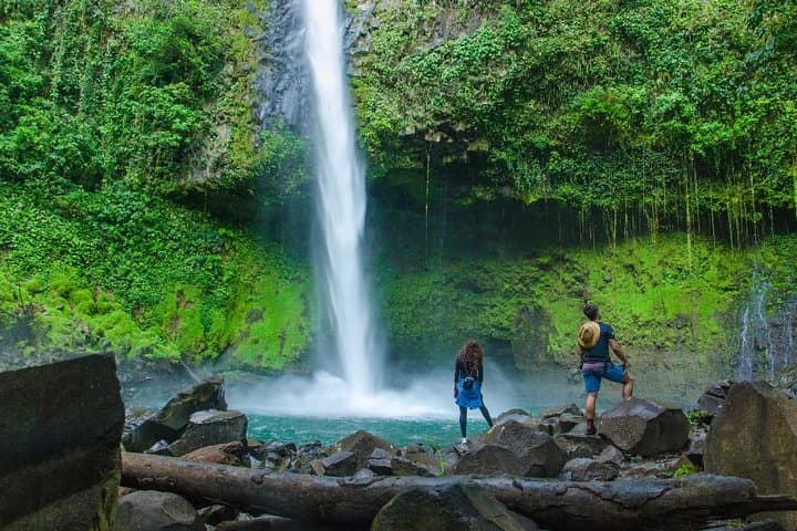 La Fortuna Waterfall Guided Hike from Arenal — Swim the 210‑ft Catarata photo 2