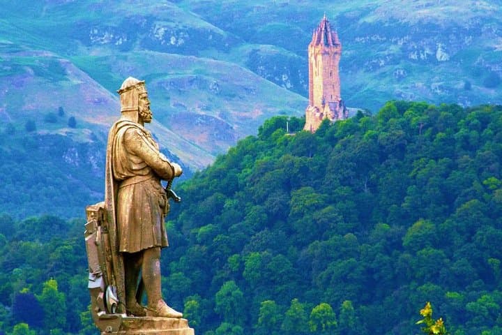 Braveheart Private Day Tour from Edinburgh: Bannockburn, Stirling Castle & Wallace Monument photo 2
