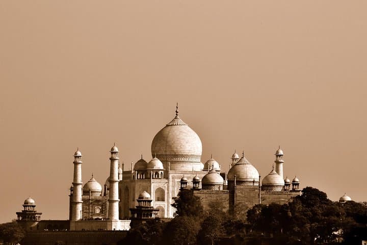 Same-Day Taj Mahal & Agra by Gatimaan Express — Fast Train Day Trip from Delhi