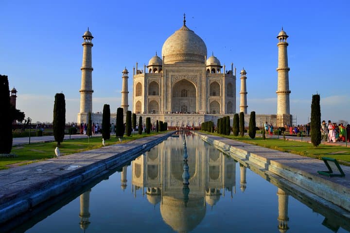 Bangalore to Taj Mahal Same-Day Flight Tour: Agra Highlights with Skip-the-Line Access
