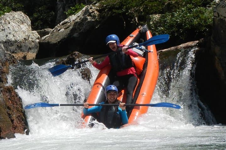 Full-Day Mamoni River Rafting from Panama City — Class III–IV Adventure photo 5