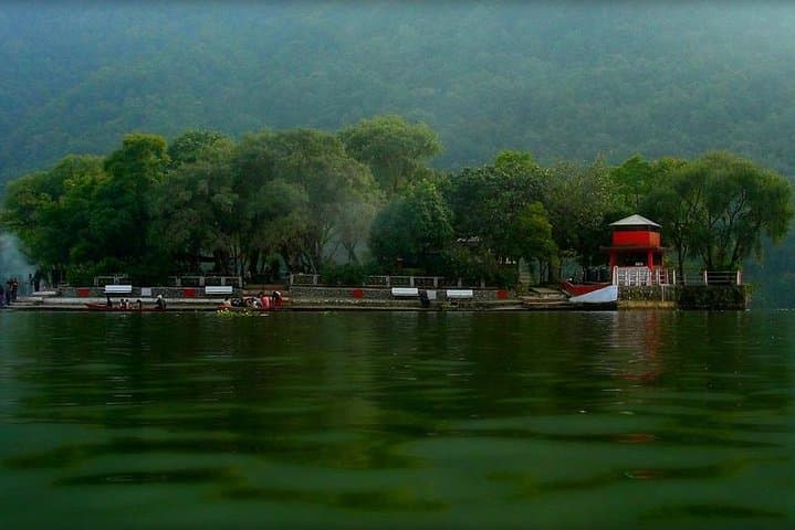 Pokhara 3-Day City Tour: Fewa Lake, Davis Fall & Peace Pagoda photo 3