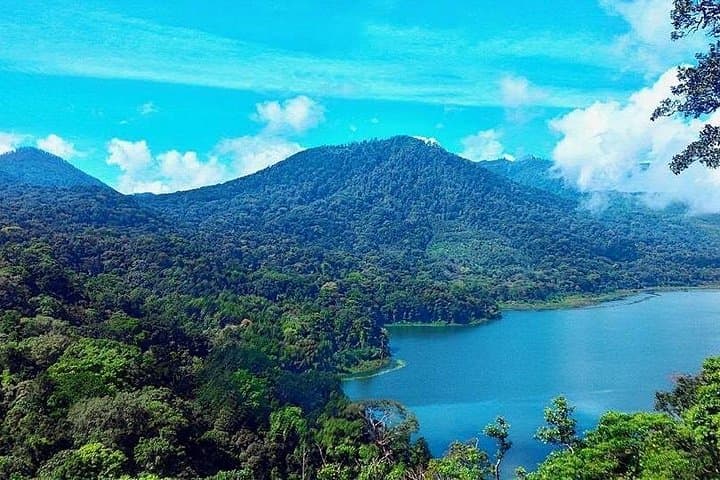 Jungle Trekking and Tamblingan Lake Canoe Tour — Bali Private Day Trip photo 2