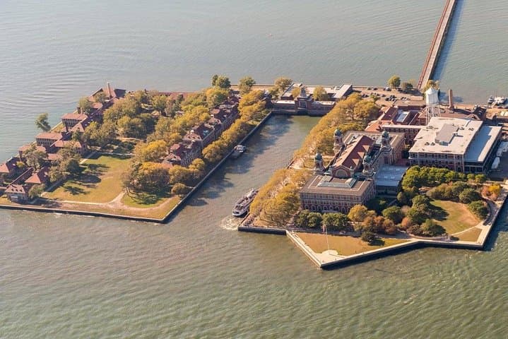 Explore History: Private Statue of Liberty and Ellis Island Tour photo 2