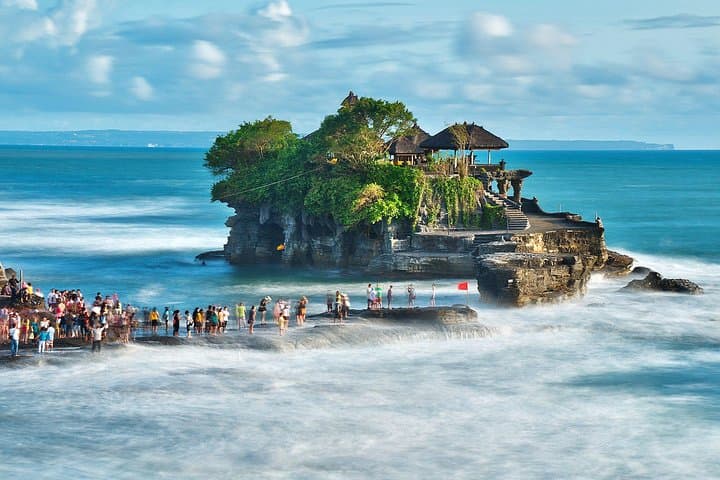 Tanah Lot and Uluwatu Temple Tour: Cliff-Top Sunsets and Coastal Culture in Bali photo 3