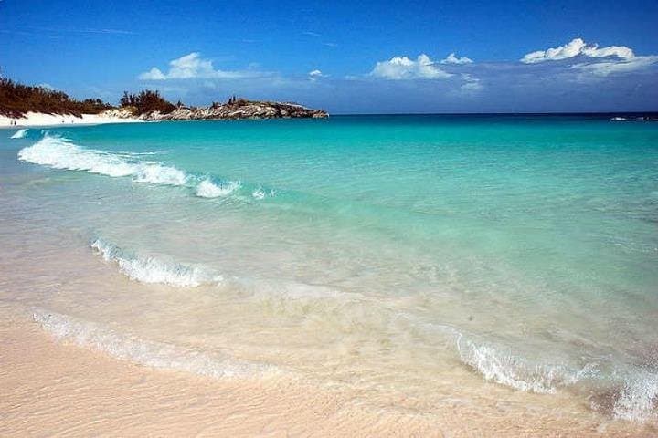 Island Wrap-Around Tour of Bermuda: Royal Naval Dockyard, Pink Sand Beaches & Hamilton photo 2