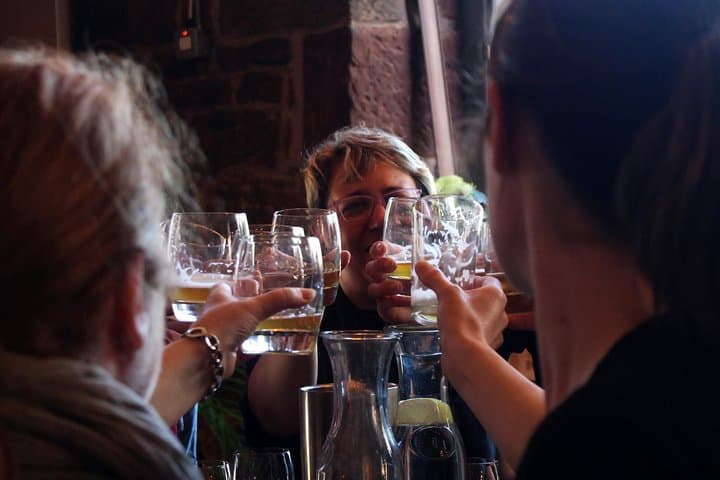 Glasgow Pub & History Walking Tour with Beer Tastings | ScotBeer Tours