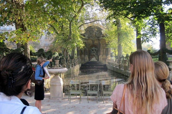 Explore Paris' Luxembourg Gardens: Guided Small-Group Walking Tour