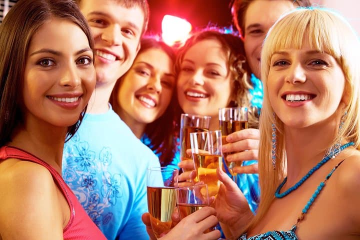 Las Vegas VIP Party Bus Club Crawl — Skip Lines, Open Bar & VIP Entry
