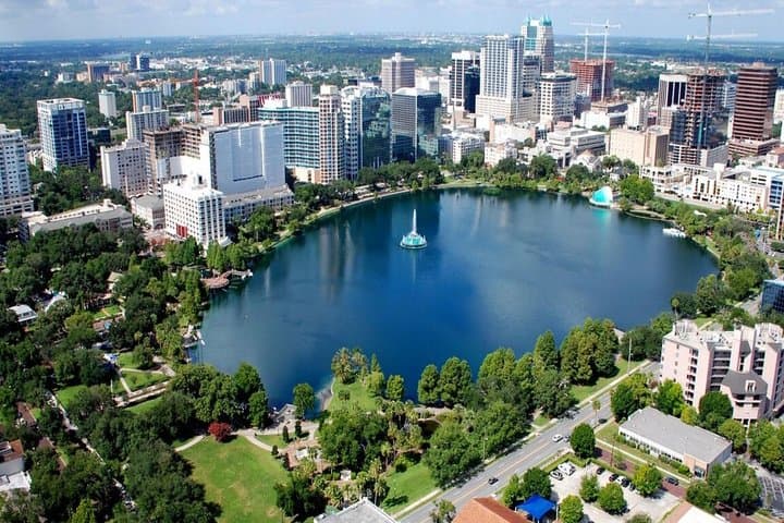 ICONic City Tour of Orlando: Winter Park Boat Cruise, Lake Eola & ICON Wheel photo 2