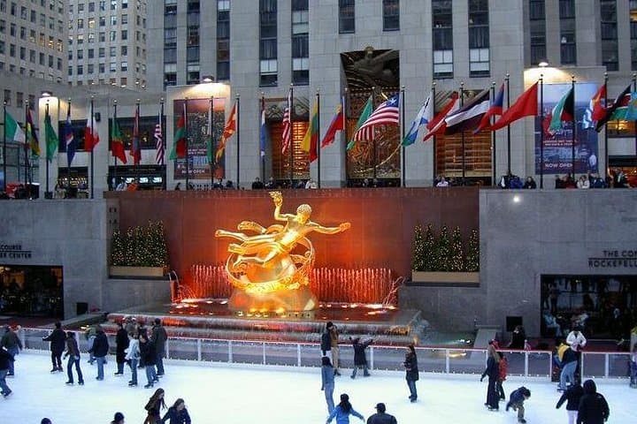 New York Christmas Holiday Walking Tour: Rockefeller Center, 5th Avenue & Macy's photo 2