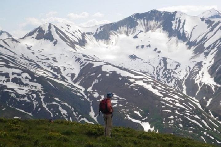 Conquer Alaska’s White Pass: A Challenging Mountaineering Adventure photo 2