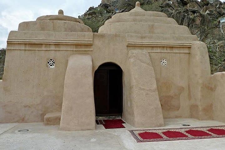 Fujairah East Coast Escape: Full-Day Tour from Dubai to Forts, Beaches & Markets photo 5