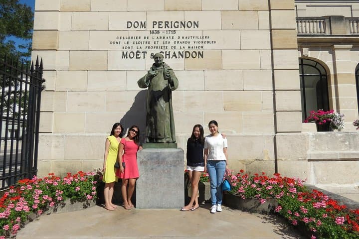 Champagne day trip from Paris: private tastings, Reims cathedral & Hautvillers photo 2