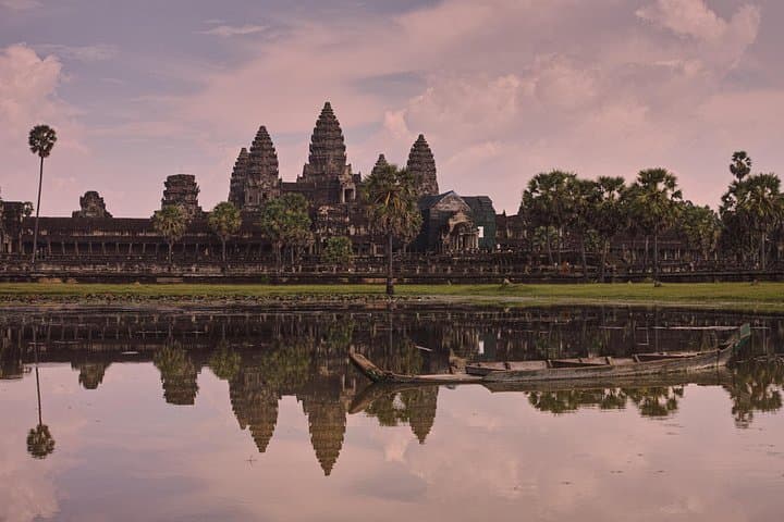 Private 2-Day Angkor Temples & Tonle Sap Floating Village Tour from Siem Reap photo 1