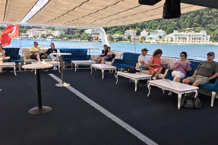 Short Bosphorus Cruise with Asian-Side Stop — Half-Day Boat Tour photo 6
