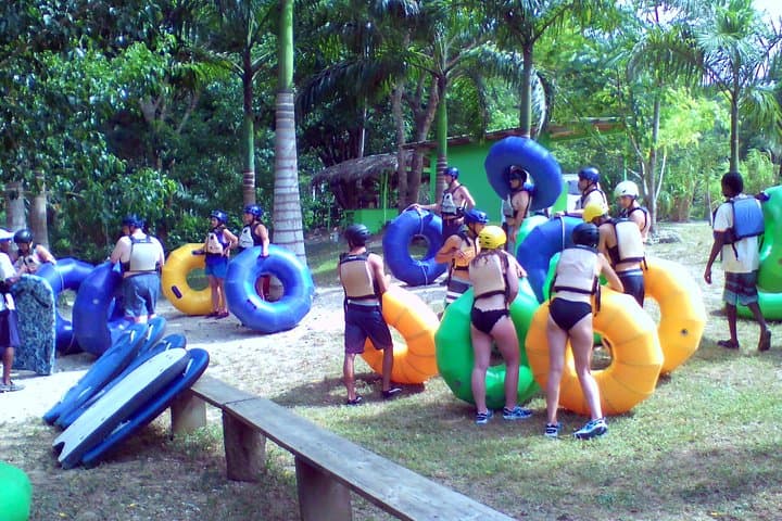 Montego Bay Bamboo Rafting: Radeaux & Balsa River Experience photo 2