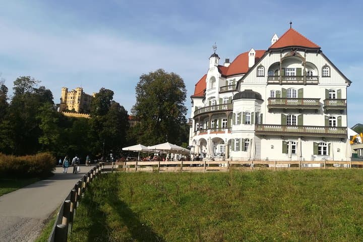 Private Half-Day Tour from Munich to Neuschwanstein Castle with Skip-the-Line photo 3