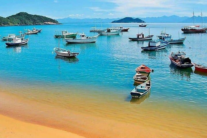 Búzios Day Boat Tour: Coastal Beaches, Snorkeling & Rua das Pedras