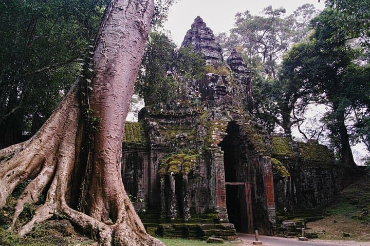 Siem Reap to Phnom Penh: Private 3-Day Angkor & Khmer History Tour photo 1
