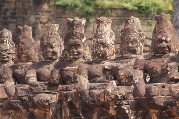 Siem Reap to Phnom Penh: Private 3-Day Angkor & Khmer History Tour photo 2