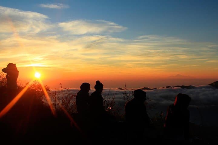Sunrise Summit on Mount Batur: Guided Trek & Volcanic Breakfast photo 4