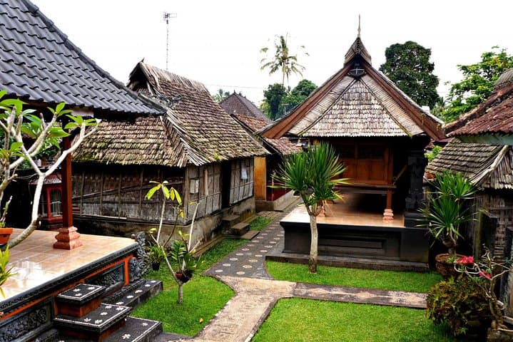 Ubud to Tanah Lot: Private Romantic Bali Day Tour photo 3