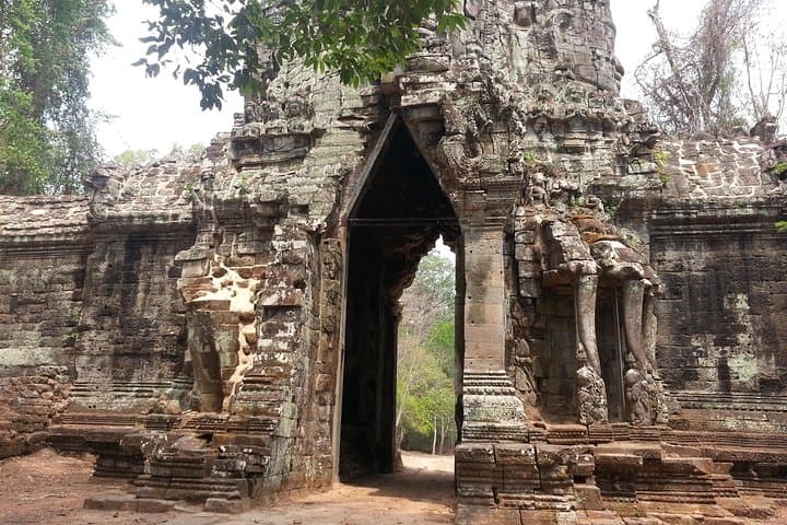 3-Day Private Angkor Wat & Tonle Sap Tour from Siem Reap photo 2