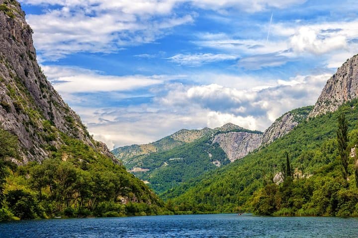 Omiš and River Cetina Boat Cruise with Lunch — Day Trip from Makarska Riviera photo 2