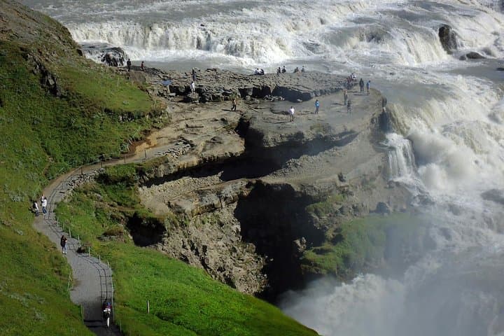 Golden Circle & Secret Lagoon Private Tour from Reykjavik — Full-Day Geology, Geysers and Hot Springs photo 4
