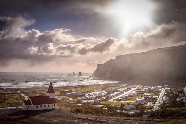 Jokulsarlon Glacier Lagoon & South Coast Private Tour from Reykjavik — Full-Day Guide photo 5