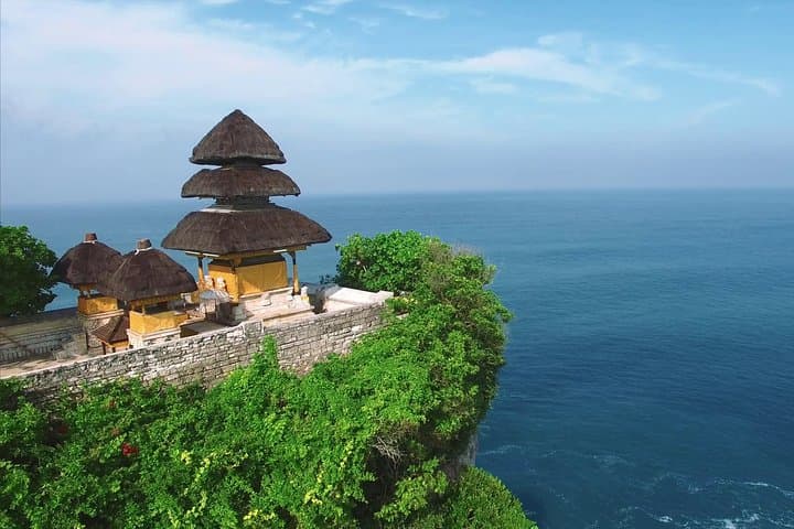 Uluwatu Temple & Kecak Fire Dance: Cliffside Sunset and Ramayana Performance photo 5